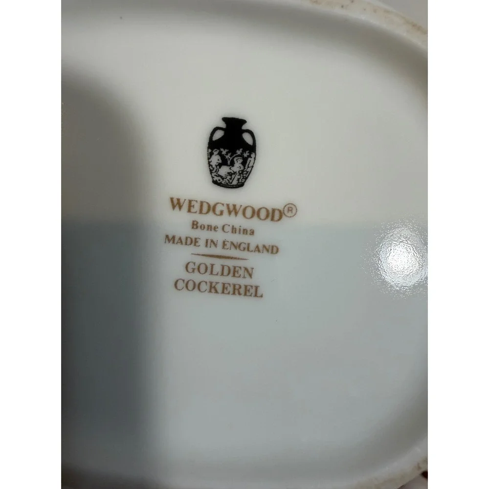 Wedgwood Golden Cockerel Coffee Pot Bone China England Rooster Floral Gold Trim